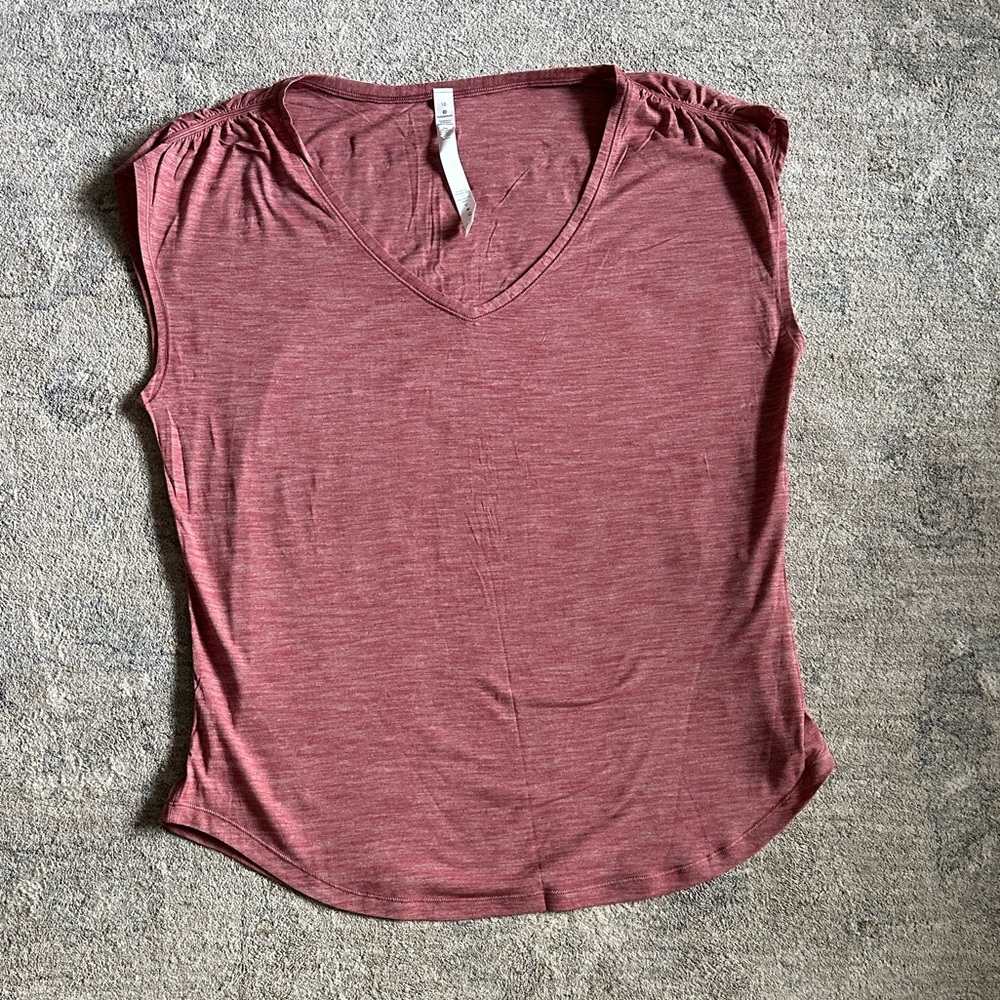 Lululemon Seat times top, size 10, heathered rose colored